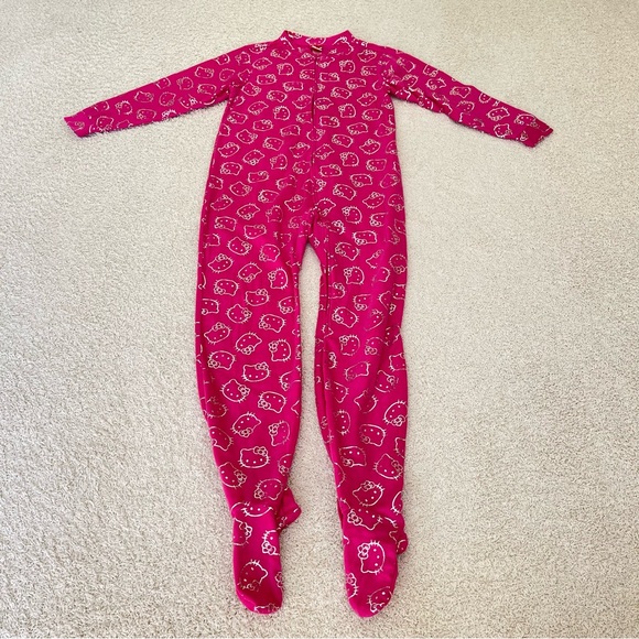New Without Tags Hello Kitty Onesie PaJama In Size Small - Picture 1 of 11